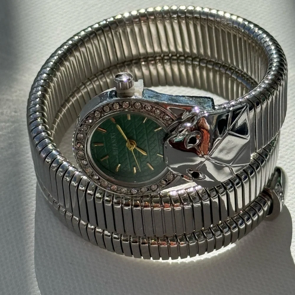 Serpenti watch Silver and Green Women's Watch